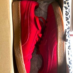 8.5 Wn’s Suede Classic Gld Puma Cherry-Gold.
